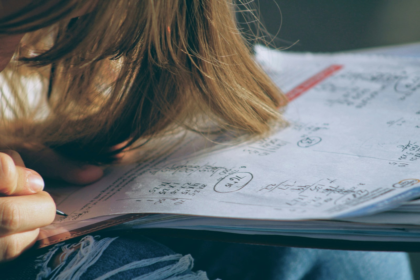 Les devoirs scolaires qui favorisent la réussite des élèves