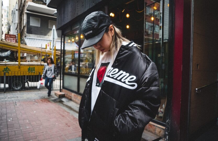 Les vêtements streetwear : origines, évolution et influence